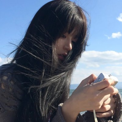 生为女人海报